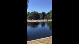 Regents park boating lake in heatwave
