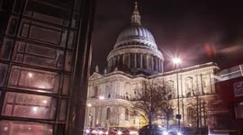 Beautiful time-lapse of London streets at night
