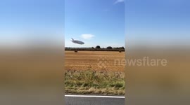 Newsflare Edit - In all her excitement, mum didn't realise she was capturing the most graceful crash landing ever! #Airlander10 https://t.co/IckHTj8plK