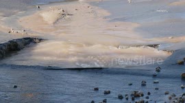 US, Los Angeles: Porter Ranch Water Main Break Causes Street Collapse