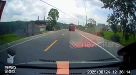 Dashcam captures sudden rear-end crash behind slow-moving traffic in Guangxi Province, China