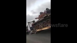 Syria: A massive military convoy heading towards As-Suwayda with tanks and rocket launchers