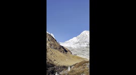 Footage of Massive Avalanche in Nepal