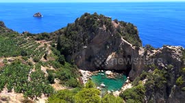 Historic King’s Bay draws tourists to Türkiye’s Mediterranean coast