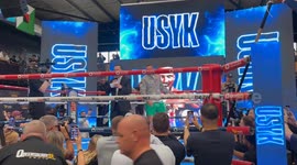 Usyk fans goes crazy for their hero at the public work out ahead of his fight against dubois
