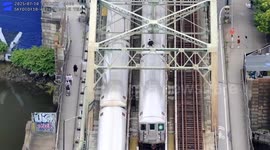 US: Four Teens Subway Surfing In Bronx In Daring Stunt Bust