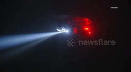 US, Los Angeles: Encino Firefighters Working To Contain Brush Fire