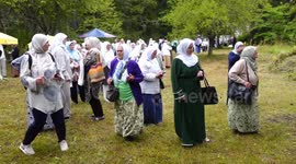 Bosnia and Herzegovina: Memorial ceremony held for six Bosniak youth executed during Bosnian War