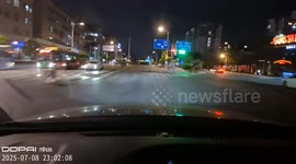 Motorcycle accident inside tunnel caught on dashcam in Guangdong, China