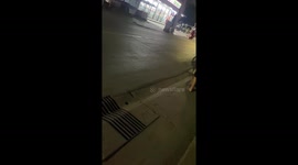 Thug regrets starting fight with motorist when he turns out to be Muay Thai boxer
