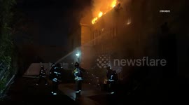 US, Los Angeles: Mid City Two-Story Apartment Fire