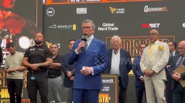 Usyk vs Debois full weigh in and intense face off