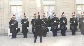 France: Paris hosts Ukraine summit with focus on cease-fire and security guarantees (1)