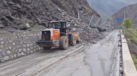 China: Flash floods disrupt traffic in Gansu province
