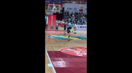 Robots throw playful punches in humorous boxing match in Zhejiang, China