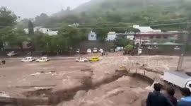 Pakistan: Severe Flooding in Islamabad: Vehicles Swept Away After Heavy Rains