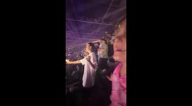 Young fan sings along to explicit SZA song sparking outpour of support in TikTok comments