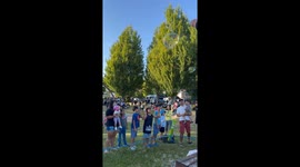 Mum uses her baby daughter to pop giant balloon