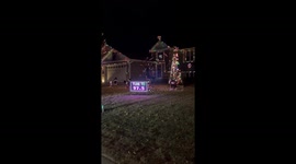 House's Halloween lights dance perfectly to the beat of local radio