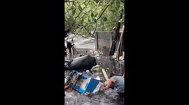 Wall collapses during heavy rain  triggering flood and panic in Navotas City, NCR, Philippines