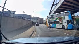 Impatient BMW driver 'speeds up' forcing crossing pedestrians to run in Sheffield