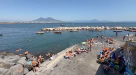 Italy faces soaring temperatures as African heatwave hits Naples