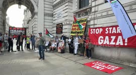 UK: Protesters bang pots outside UK PM's office over Gaza and arms sales to Israel
