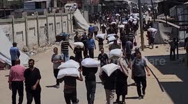 Limited flour aid distributed to Gazans amid Israel’s inhumane blockade (2)