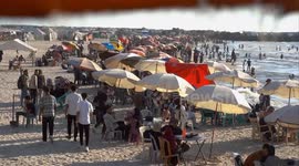 Extreme heat adds to suffering of displaced Palestinians in Gaza (2)