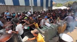 Desperate Palestinian refugees struggling to get food
