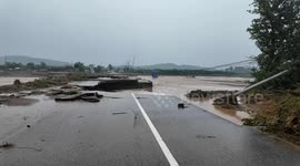 China: Heavy rainfall causes disruptions in eastern Beijing's Miyun District