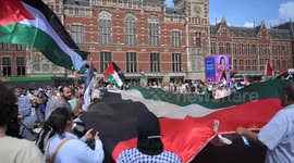 Caribbean Netherlands: Amsterdam protesters use empty pots to draw attention to Gaza famine
