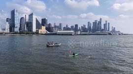 Turkish teen swimmer completes New York’s 20 Bridges Swim