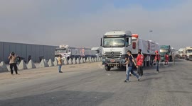 Limited number of trucks carrying humanitarian aid continue to enter Gaza from Egypt through Rafah border crossing (2)