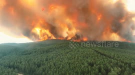Türkiye: DRONE - Firefighting efforts continue to extinguish large wildfire in western Türkiye (2)