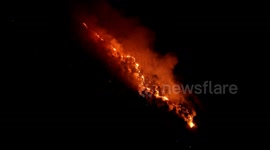 Türkiye: DRONE - Firefighting efforts continue to extinguish large wildfire in western Türkiye (4)