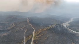 Türkiye: DRONE - Firefighting efforts continue to extinguish large wildfire in western Türkiye (3)