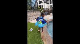 From confident splash to comedic dip, toddler’s pool flip sparks viral laughter