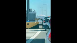 Quillota Double Toll, Better Cooperate