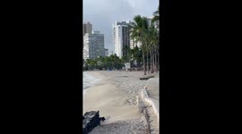 Waikiki Beach deserted amid tsunami fears from Russia earthquake