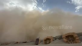 China: Huge sandstorm engulfs northwestern China city, disrupts traffic