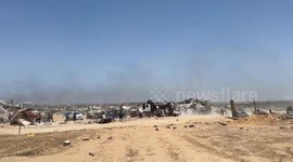 Gaza residents risk lives to access limited aid under Israeli blockade