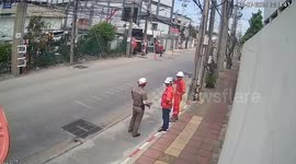 Police officer punched during traffic duty in Bangkok