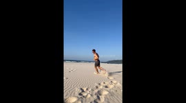 Byron Bay exploration turns playful with the discovery of squeaky sand at the beach