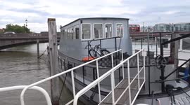 Chelsea pier ambience with metal screeching sounds on the River Thames in London