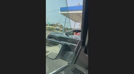 US teen hunts down lost wallet and confronts suspected thief