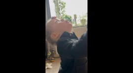 Sticker on toddler’s forehead leaves him curious and mom laughing