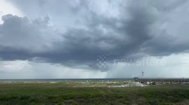 US: Massive storm moves through Gulf Shores, AL