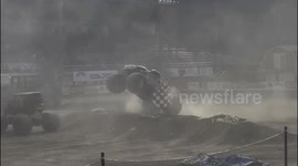 Monster truck loses wheel mid-air in Bremerton, Washington