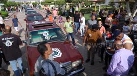 Egyptian wrestler breaks new world record by pulling 20 vehicles